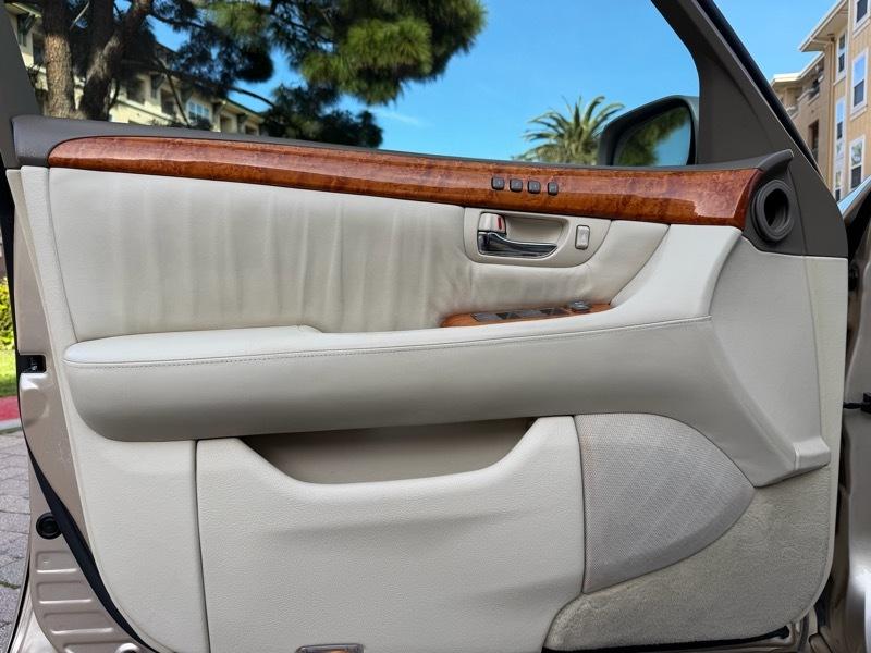 Lexus LS 430 Sedan 2005