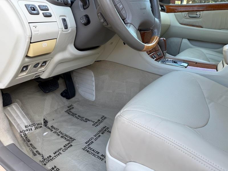 Lexus LS 430 Sedan 2005