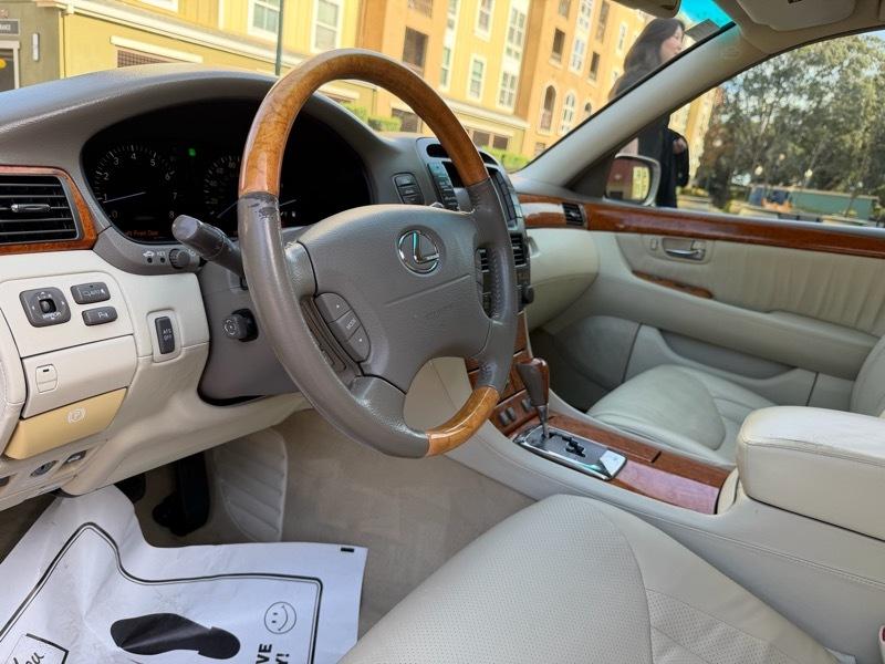 Lexus LS 430 Sedan 2005