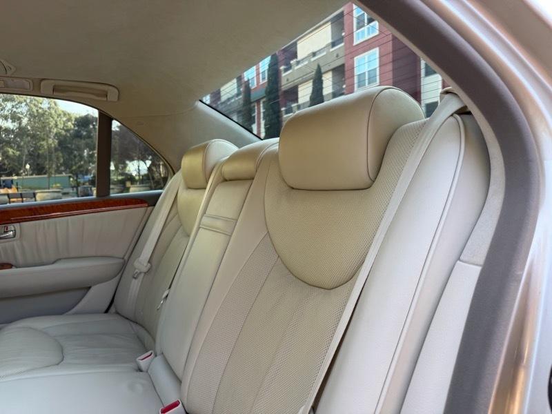 Lexus LS 430 Sedan 2005