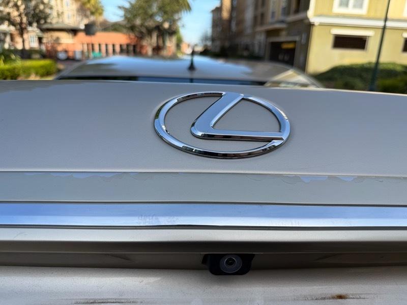 Lexus LS 430 Sedan 2005