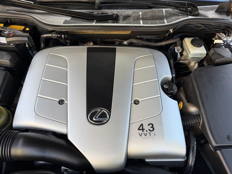 Lexus LS 430 Sedan 2005