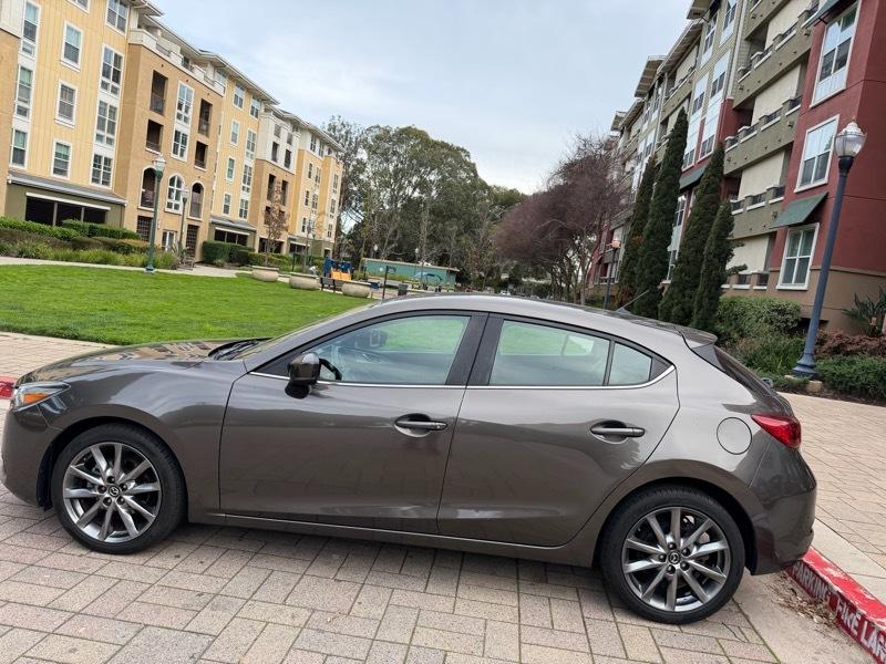 Mazda MAZDA3 s Grand Touring AT 5-Door 2018