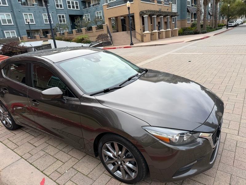 Mazda MAZDA3 s Grand Touring AT 5-Door 2018