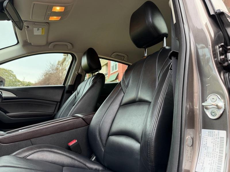 Mazda MAZDA3 s Grand Touring AT 5-Door 2018