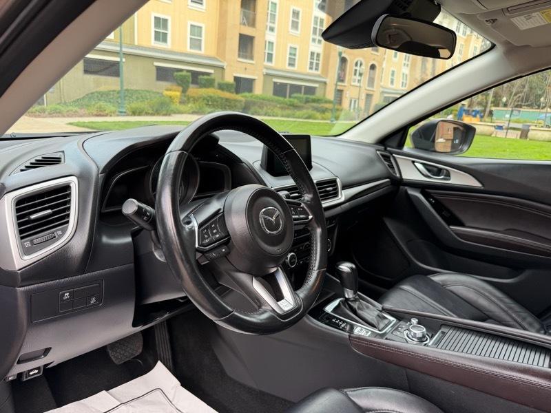 Mazda MAZDA3 s Grand Touring AT 5-Door 2018