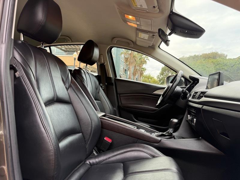 Mazda MAZDA3 s Grand Touring AT 5-Door 2018