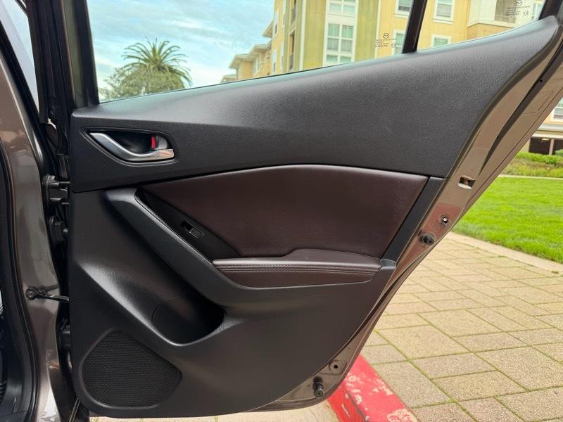 Mazda MAZDA3 s Grand Touring AT 5-Door 2018