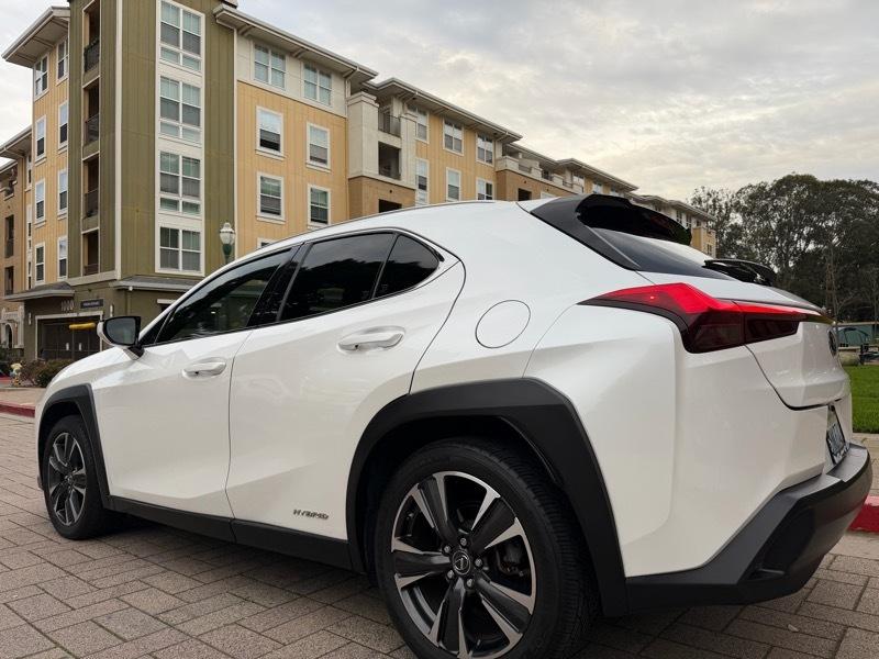 Lexus UX 250h Premium AWD 2019