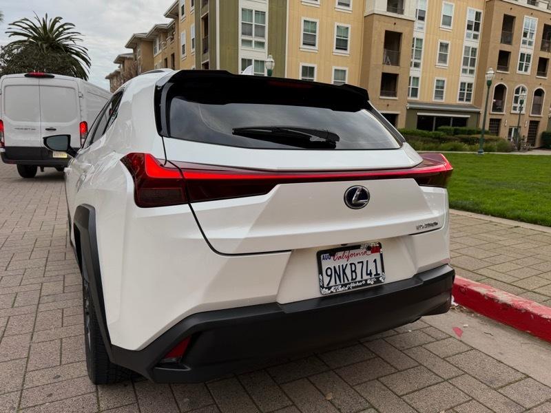 Lexus UX 250h Premium AWD 2019