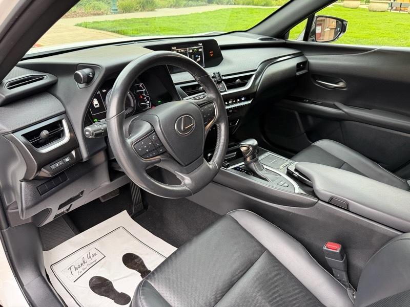 Lexus UX 250h Premium AWD 2019