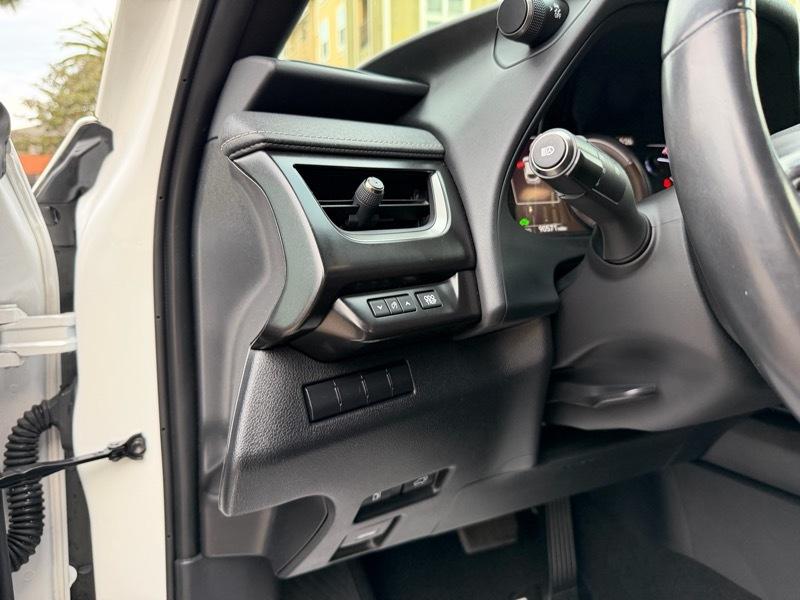 Lexus UX 250h Premium AWD 2019