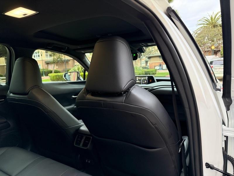 Lexus UX 250h Premium AWD 2019