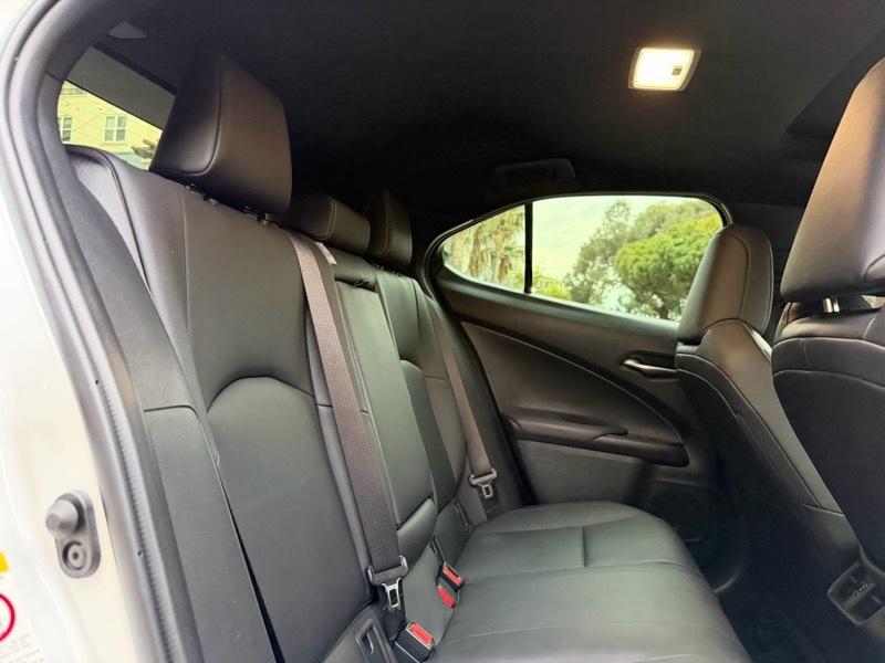 Lexus UX 250h Premium AWD 2019