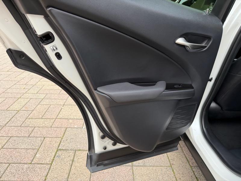 Lexus UX 250h Premium AWD 2019