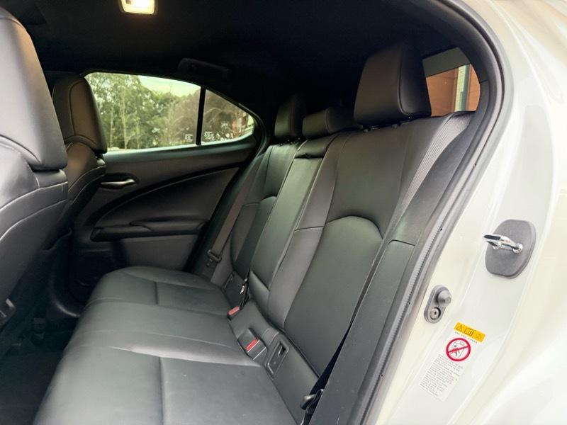 Lexus UX 250h Premium AWD 2019