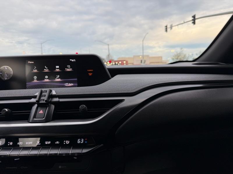 Lexus UX 250h Premium AWD 2019