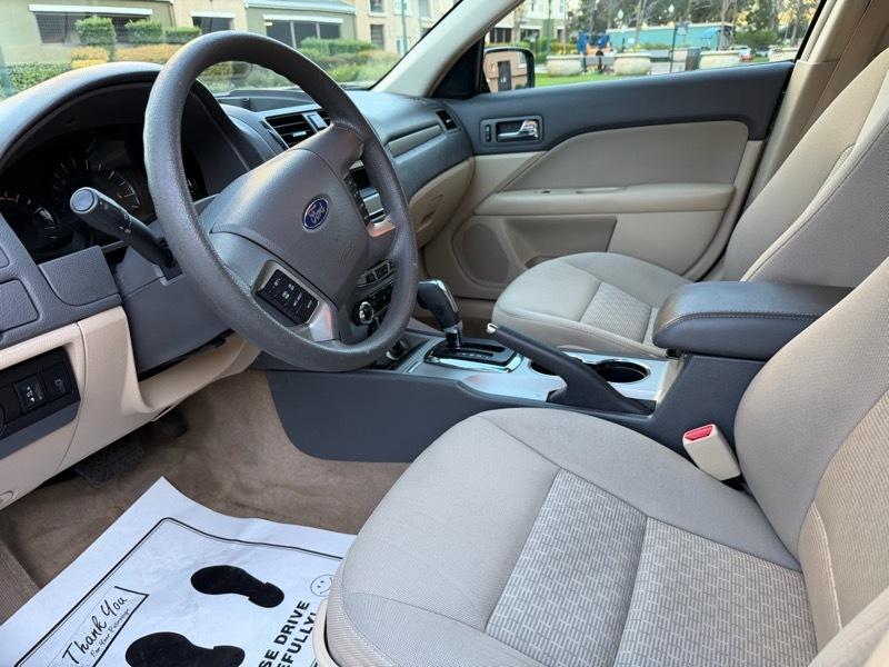 Ford Fusion SE 2010