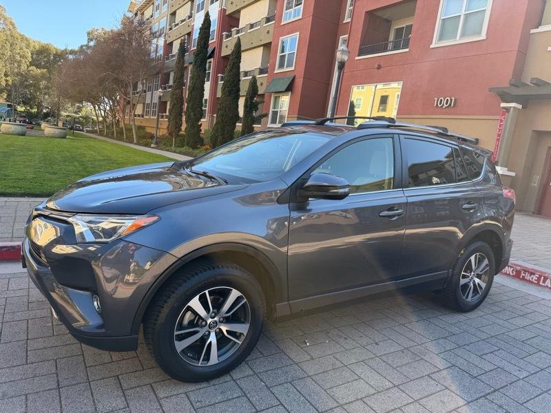 Toyota RAV4 XLE FWD 2018