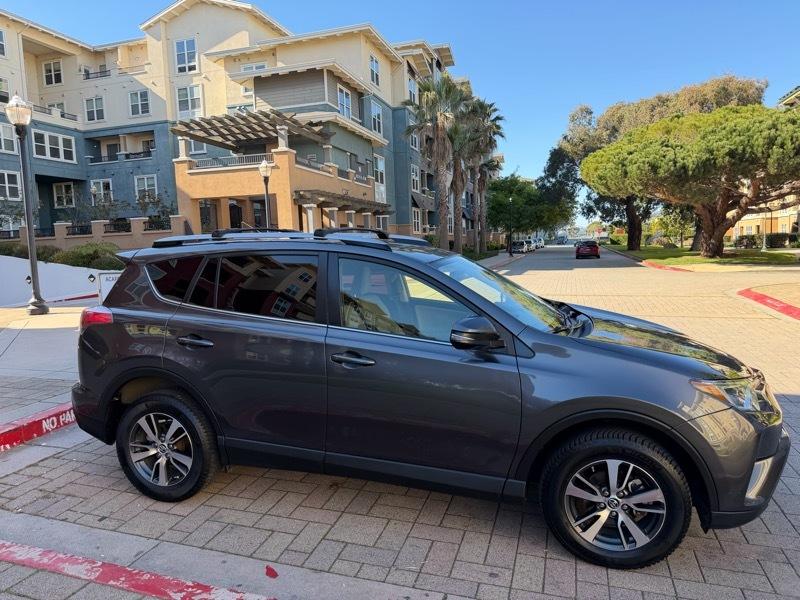 Toyota RAV4 XLE FWD 2018