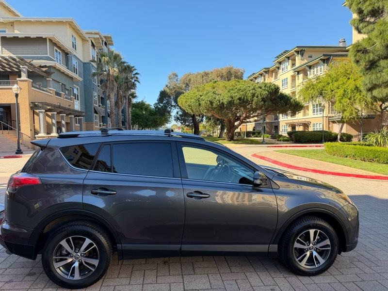 Toyota RAV4 XLE FWD 2018