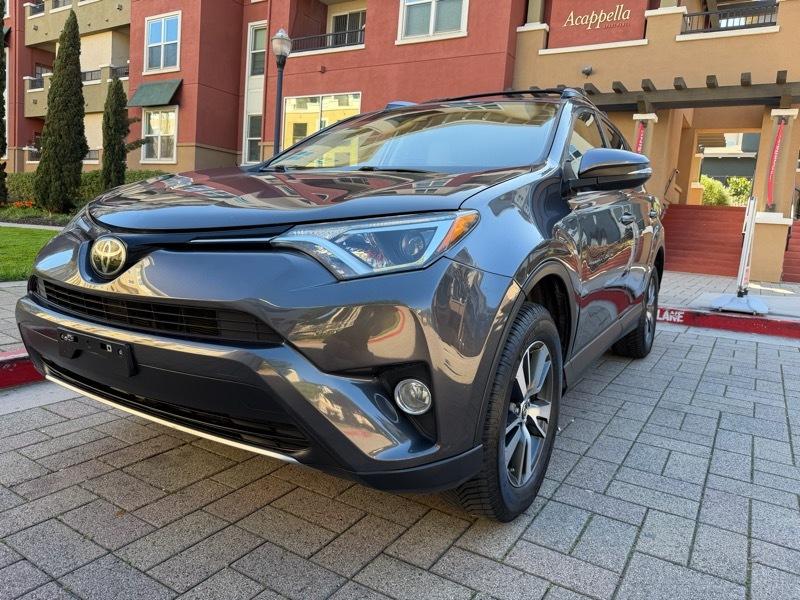 Toyota RAV4 XLE FWD 2018
