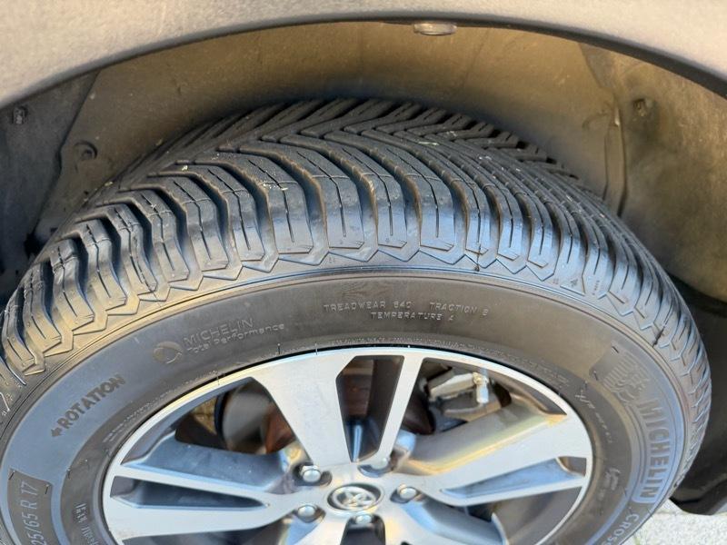 Toyota RAV4 XLE FWD 2018