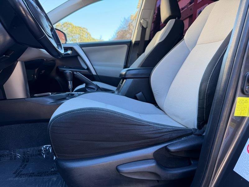 Toyota RAV4 XLE FWD 2018