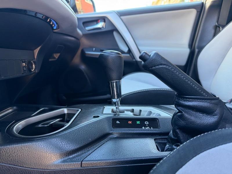 Toyota RAV4 XLE FWD 2018