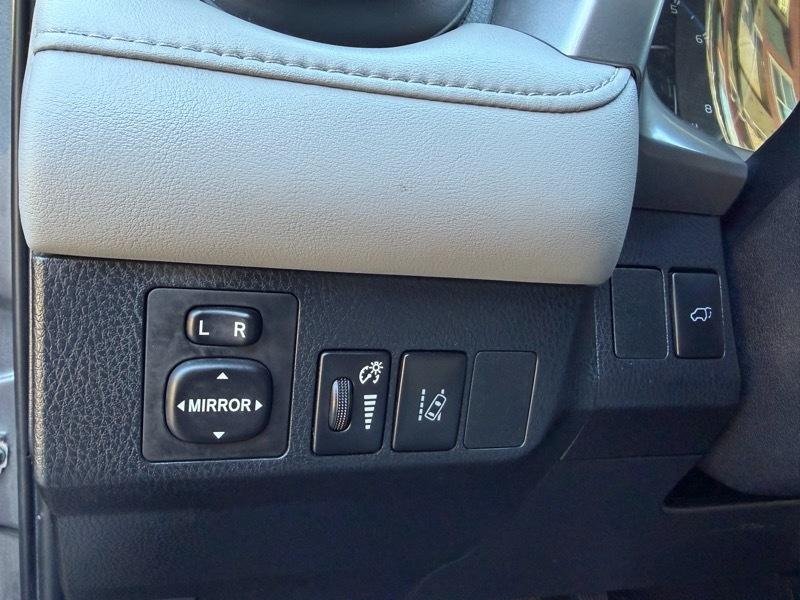 Toyota RAV4 XLE FWD 2018