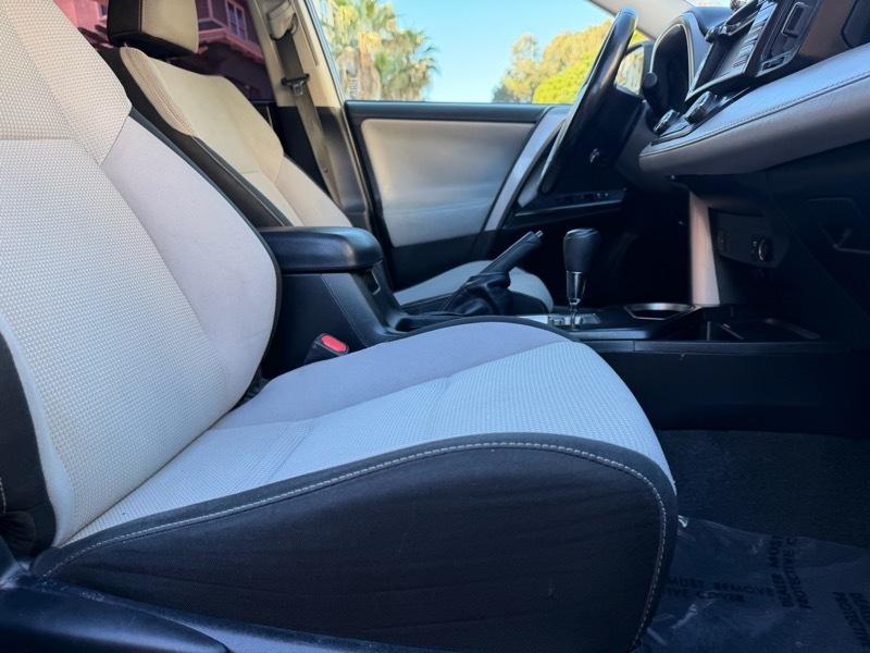 Toyota RAV4 XLE FWD 2018