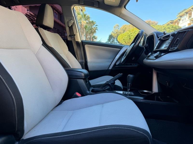 Toyota RAV4 XLE FWD 2018