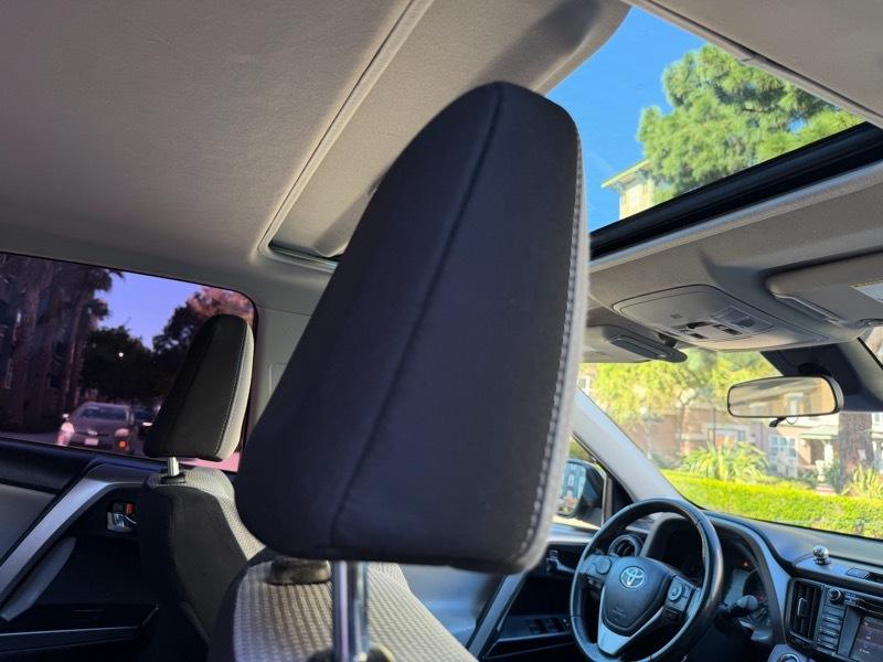 Toyota RAV4 XLE FWD 2018