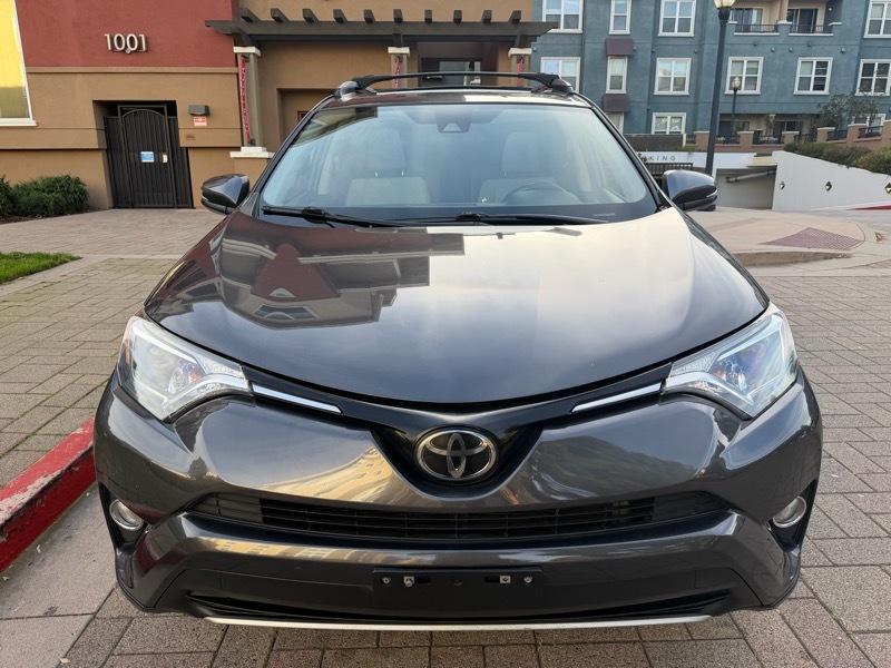 Toyota RAV4 XLE FWD 2018