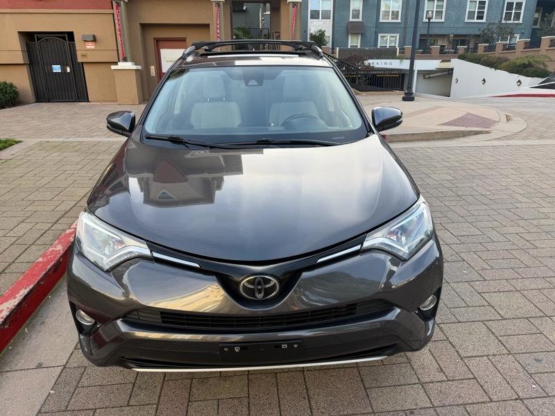 Toyota RAV4 XLE FWD 2018