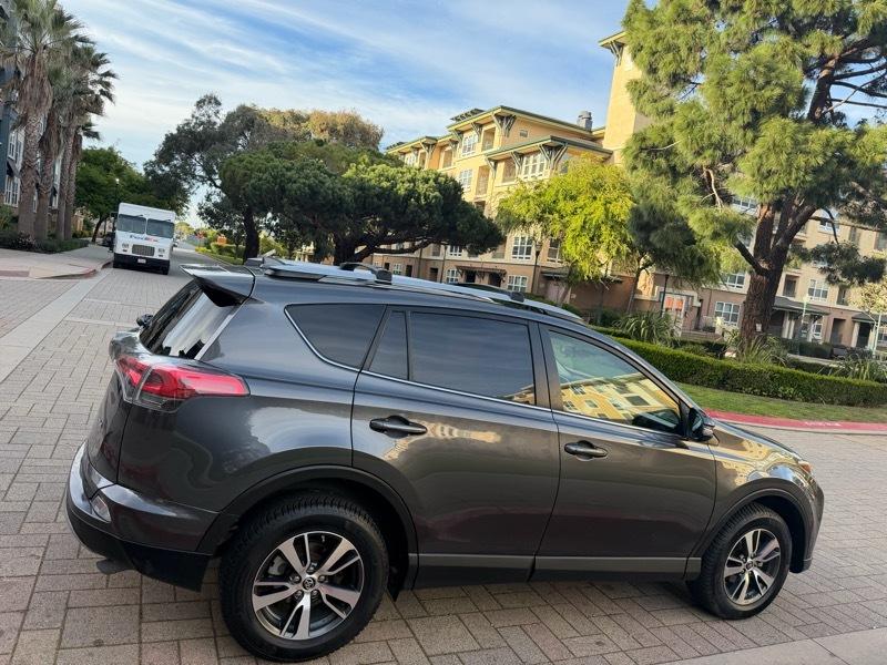 Toyota RAV4 XLE FWD 2018