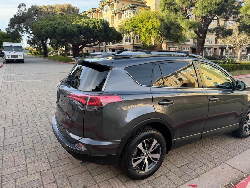 Toyota RAV4 XLE FWD 2018