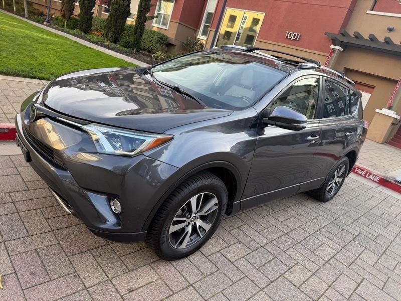 Toyota RAV4 XLE FWD 2018