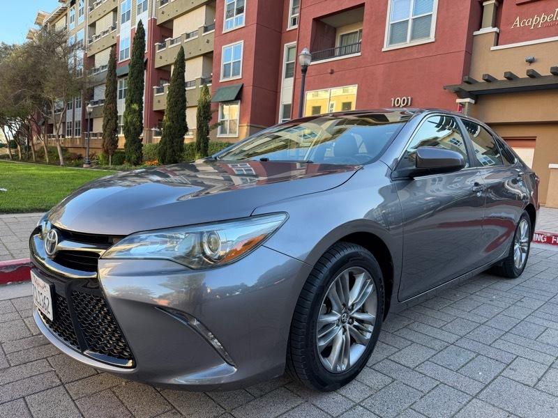 Toyota Camry SE 2016