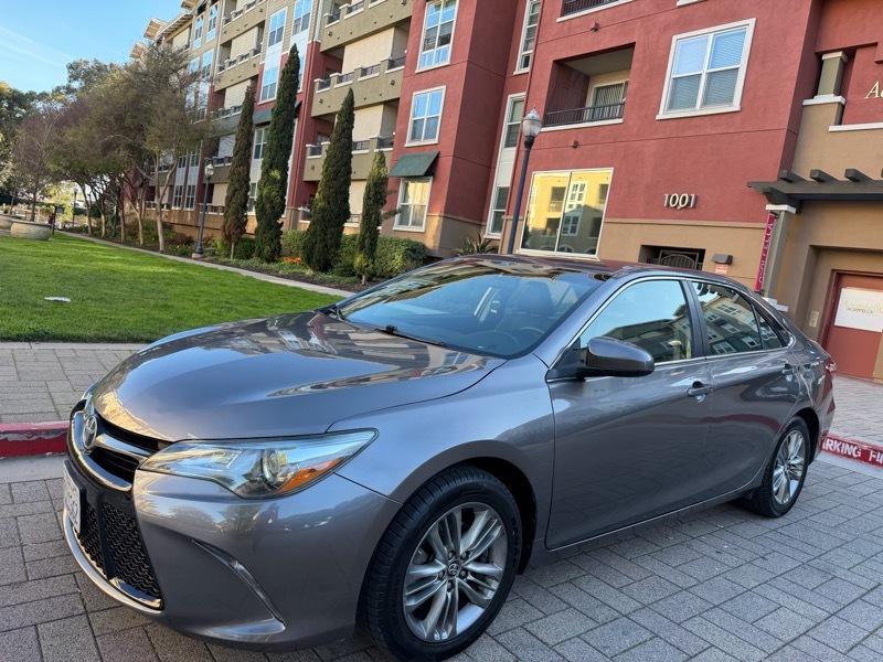 Toyota Camry SE 2016