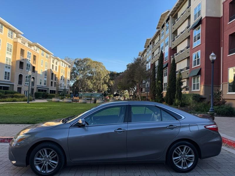 Toyota Camry SE 2016