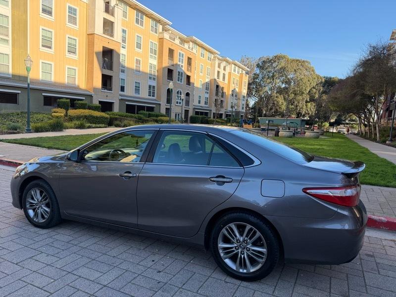 Toyota Camry SE 2016