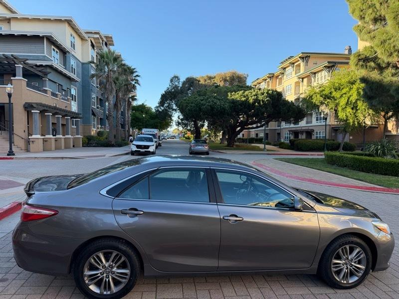 Toyota Camry SE 2016