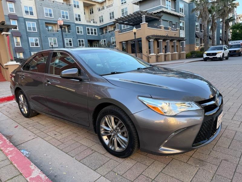 Toyota Camry SE 2016