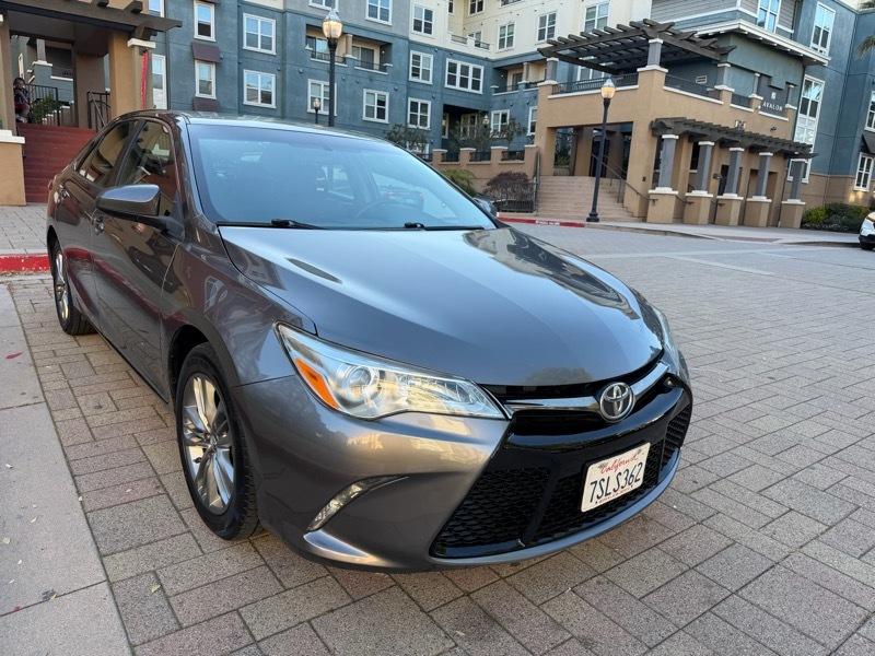 Toyota Camry SE 2016