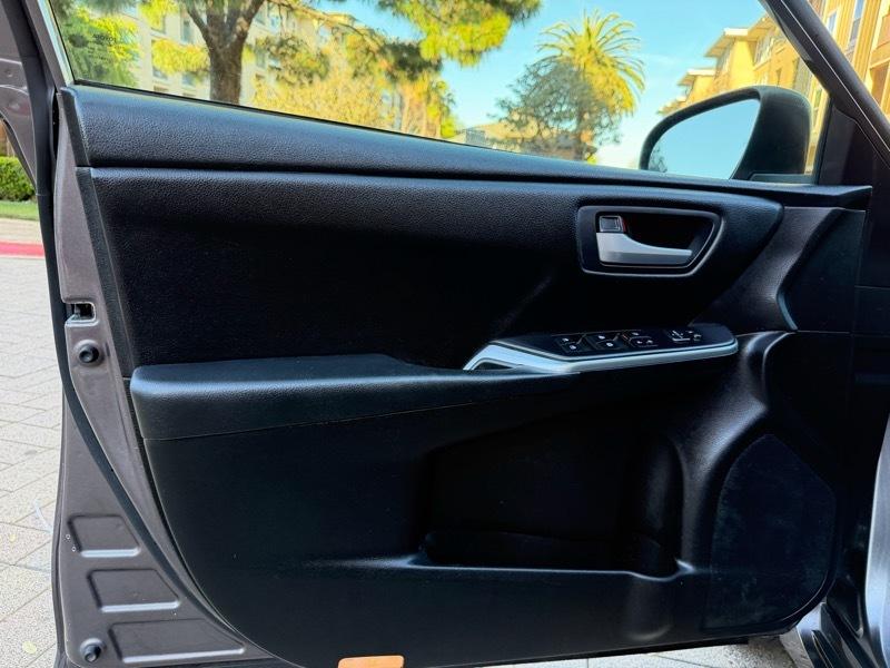 Toyota Camry SE 2016