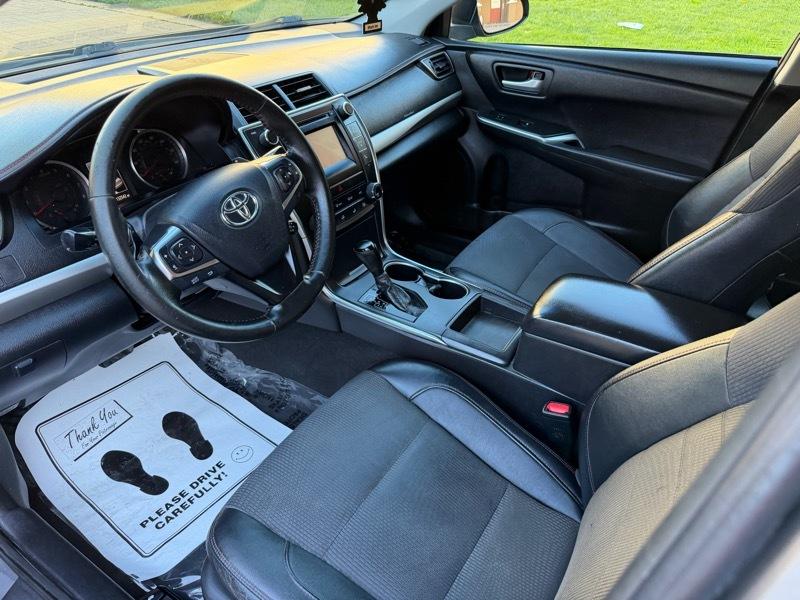 Toyota Camry SE 2016