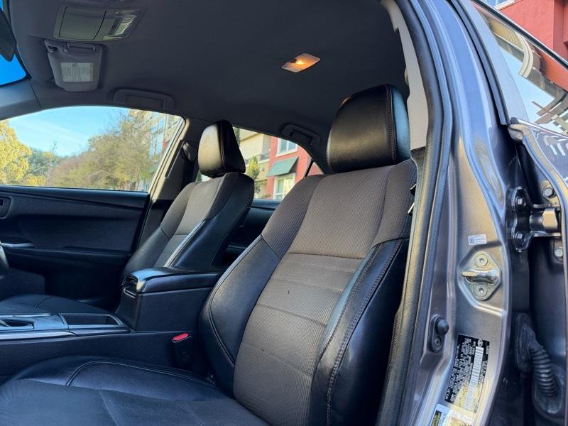 Toyota Camry SE 2016