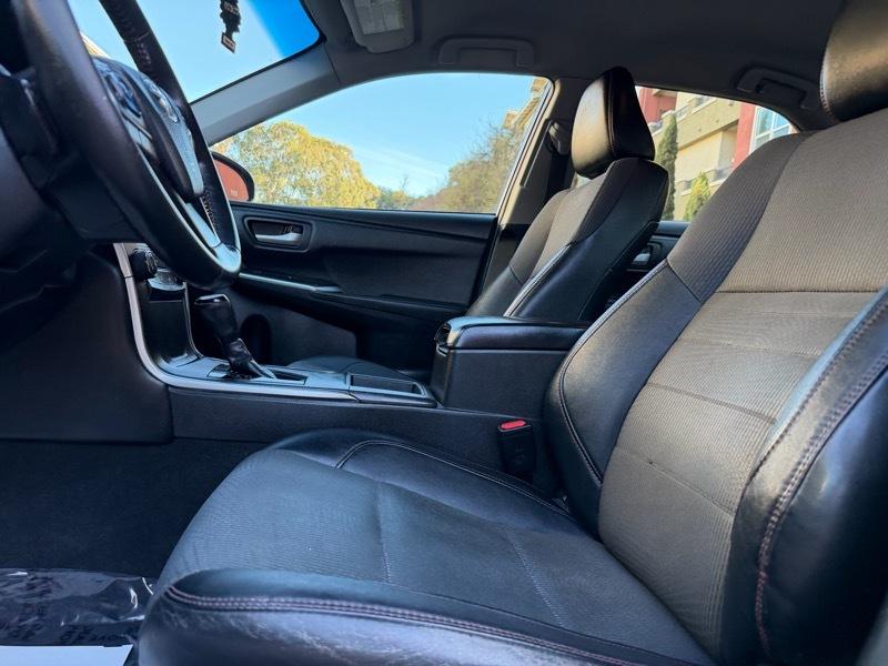 Toyota Camry SE 2016