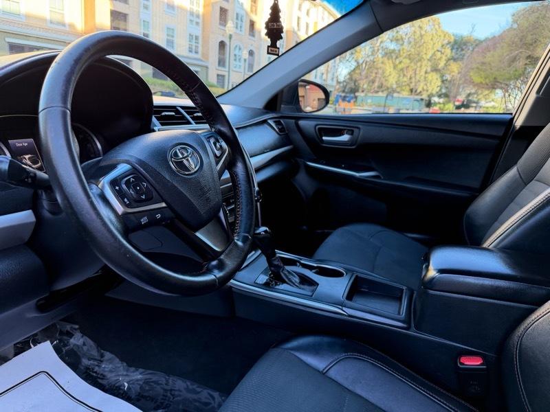 Toyota Camry SE 2016